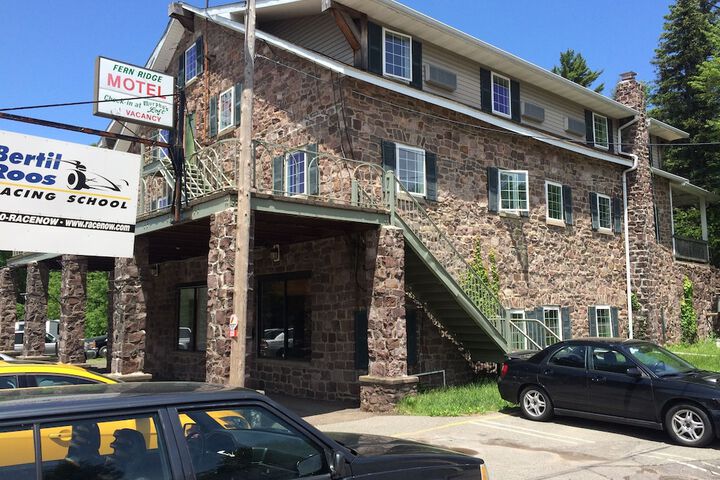 Hotel 4 of 4