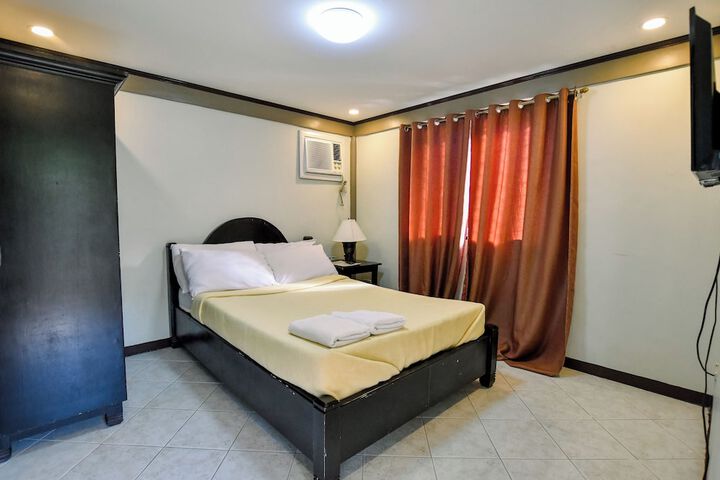 Room 13 of 72