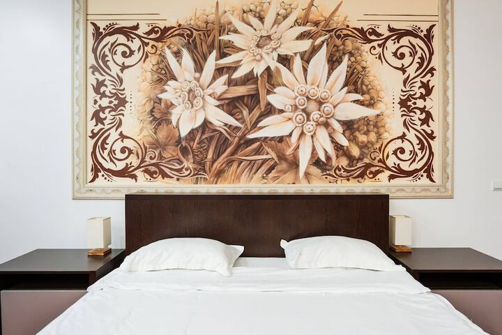Room 8 of 191