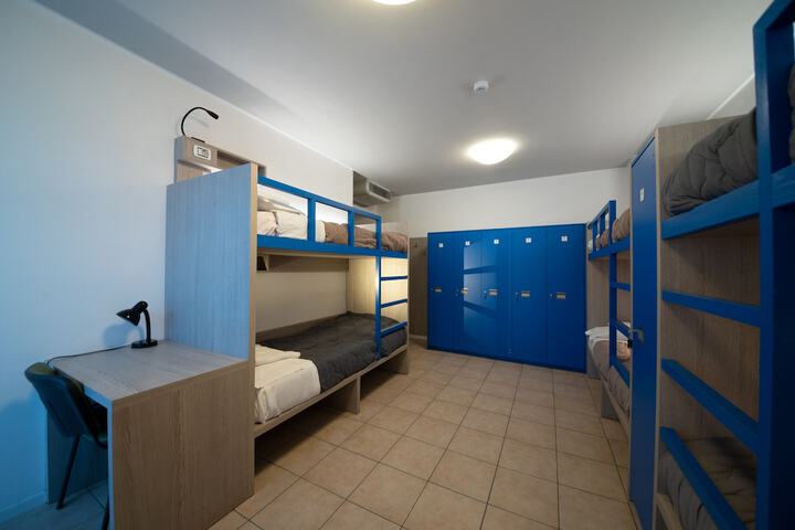 Room 18 of 46