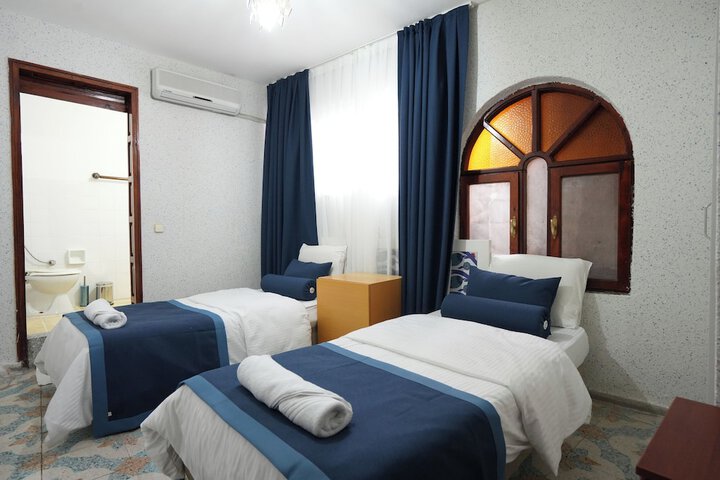 Room 9 of 62