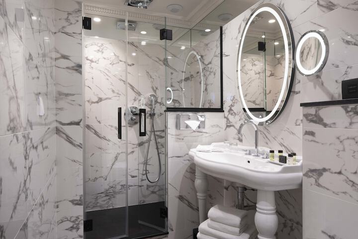 Bath Interior