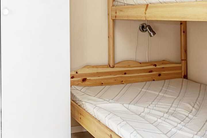 Room 2 of 60