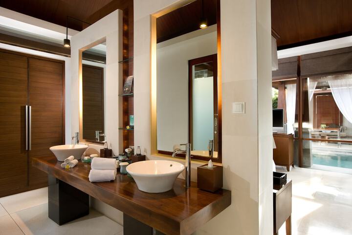 Bath Photo