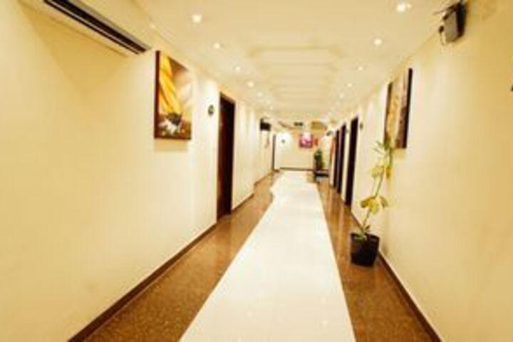 Ballroom/Hall 14 of 20