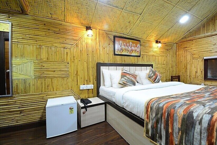 Room 8 of 15