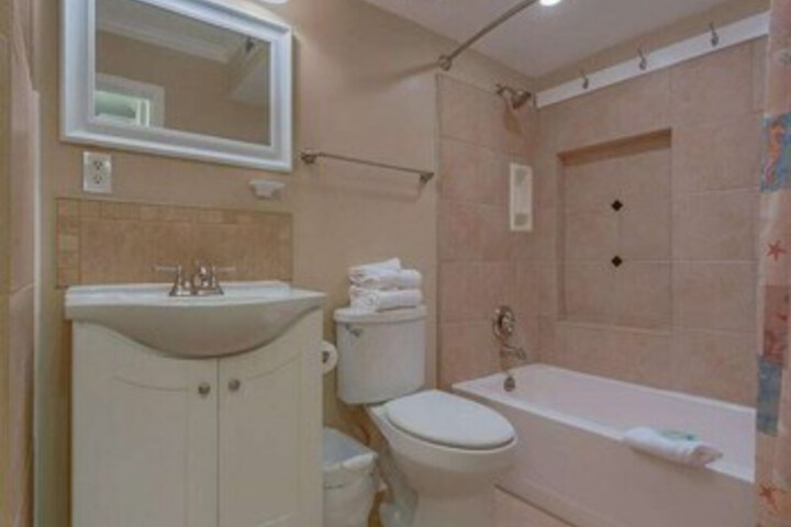Room 35 of 360