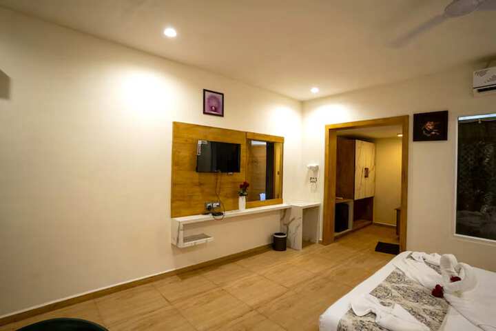 Room 25 of 65