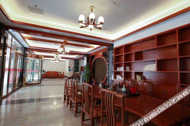 Hotel Interior 17 of 38