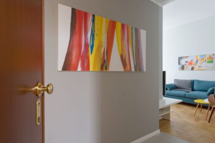 Room 2 of 11