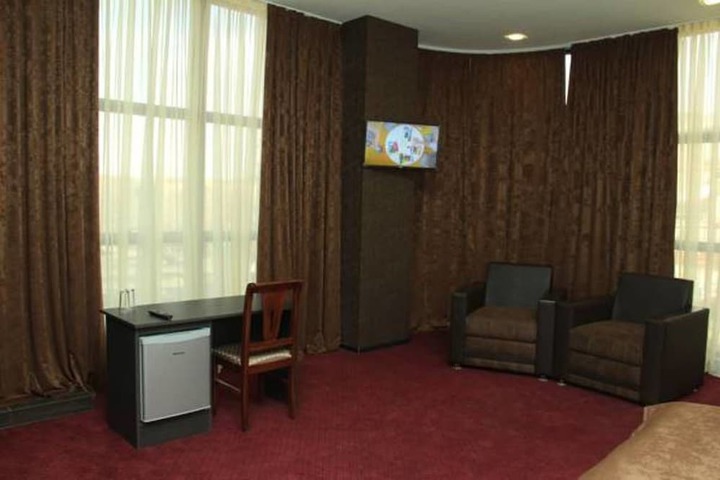 Room 28 of 45