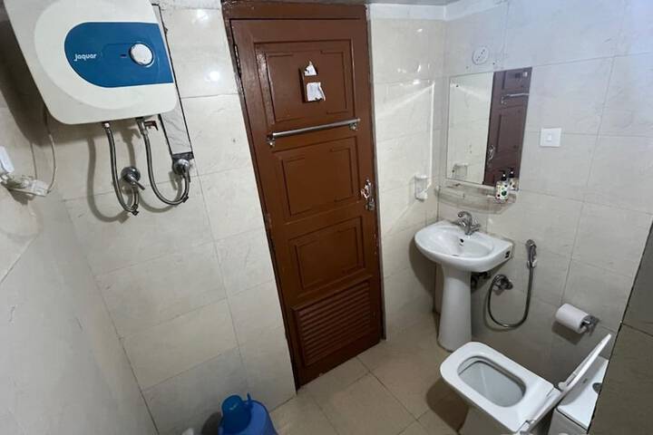 Room 36 of 43
