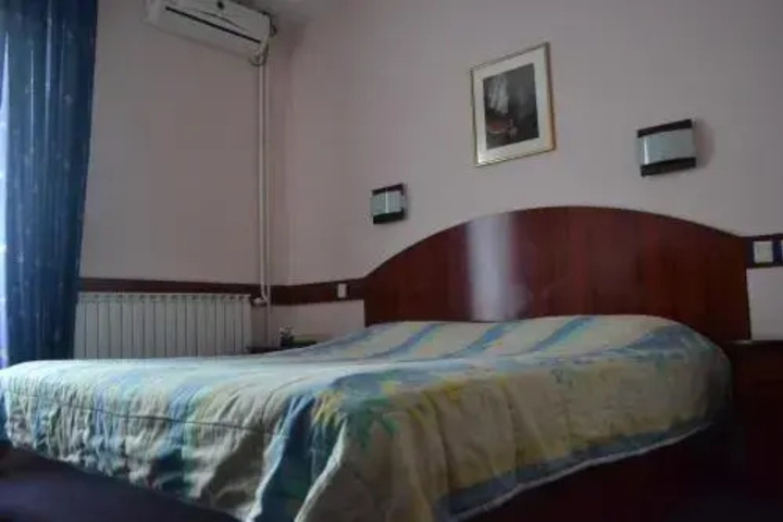 Room 3 of 13