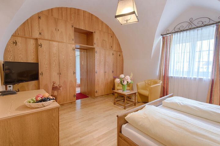 Room 14 of 57