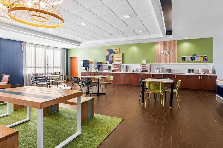 Breakfast area