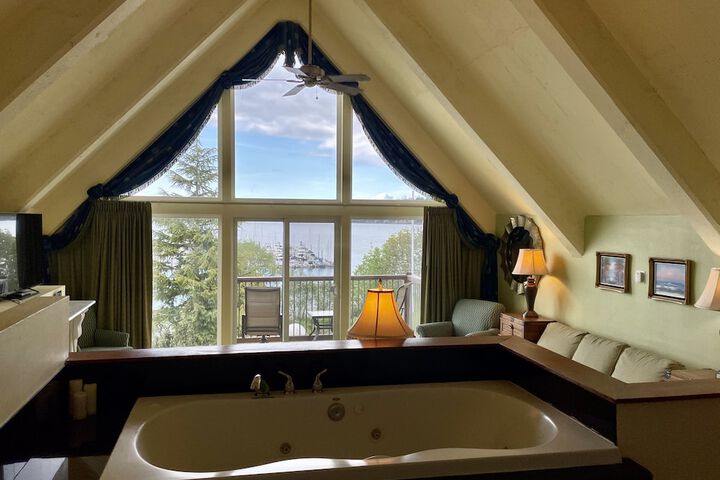 Jetted tub