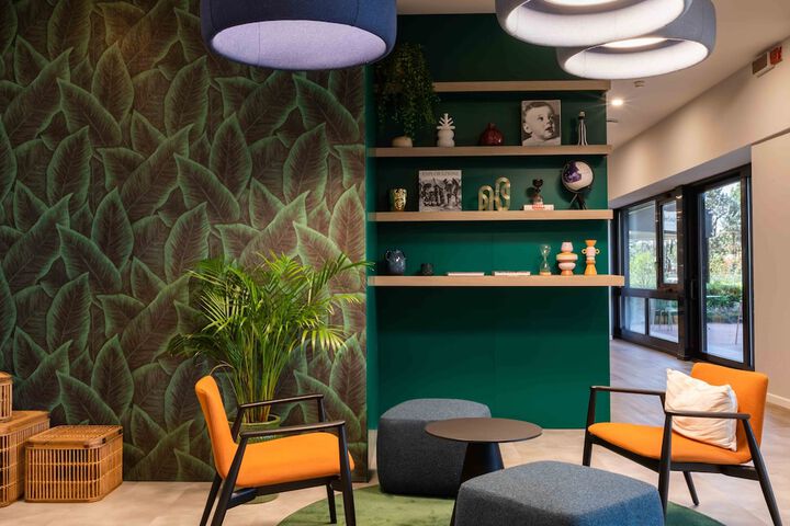 Guest Lobby