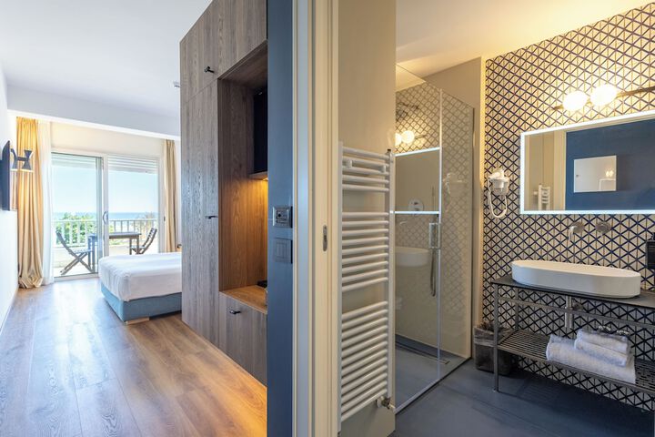 Room 37 of 125