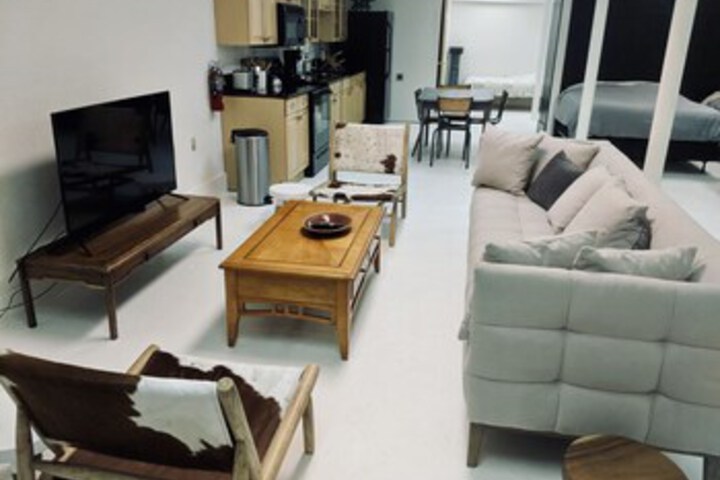 Room 6 of 29