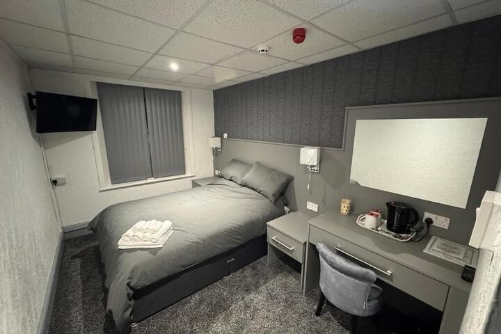 Room 3 of 14
