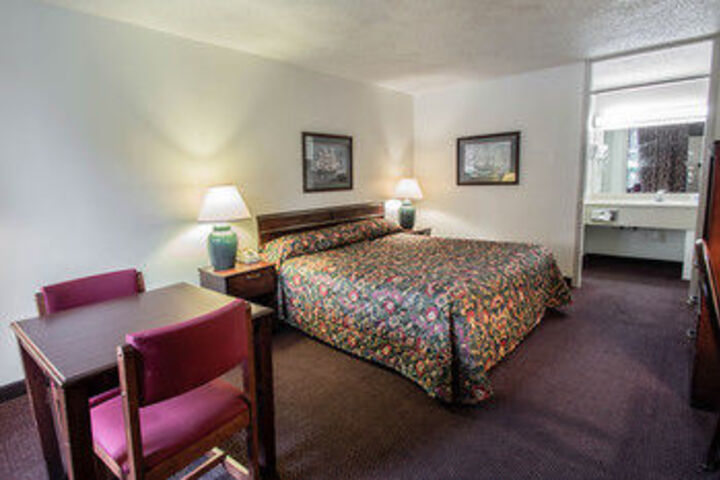 Room 12 of 51