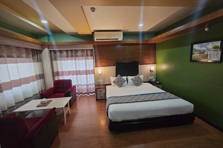 Room 3 of 16