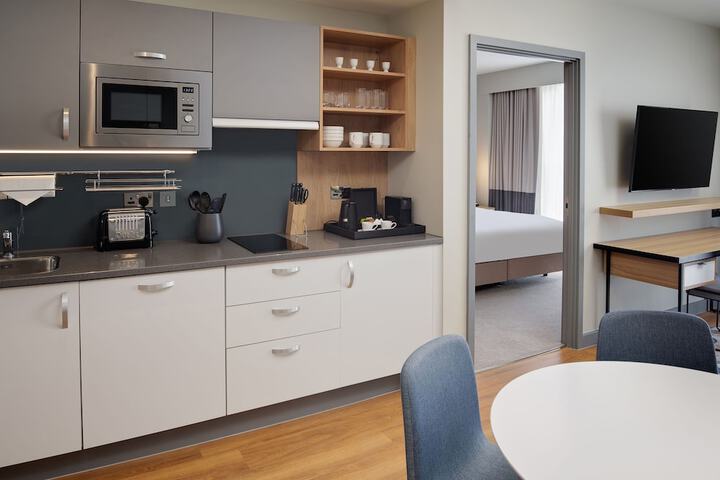 Room 13 of 62