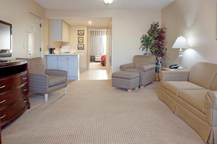HOLIDAY INN SALISBURY