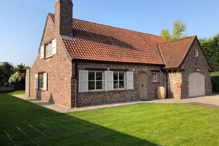 Atmospheric Holiday Home Situated in a Quiet Residential Area Close to the Beach
