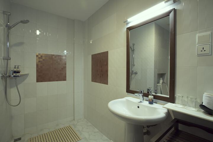 Room 29 of 69