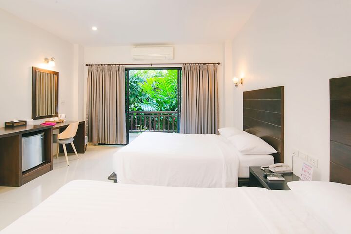 Room 27 of 65