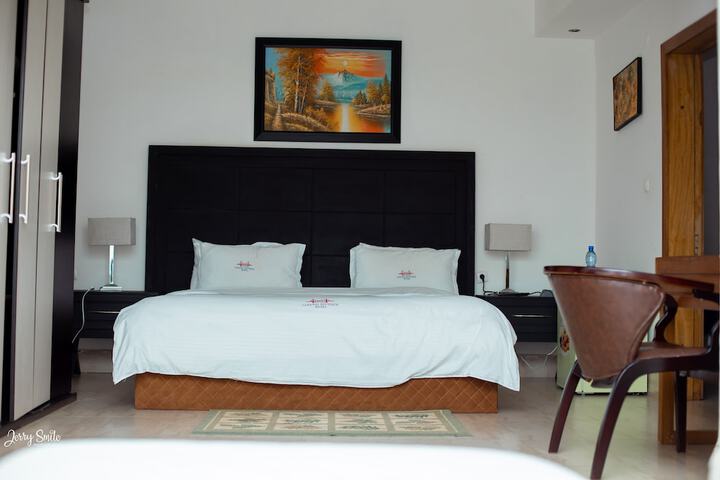 Room 6 of 27