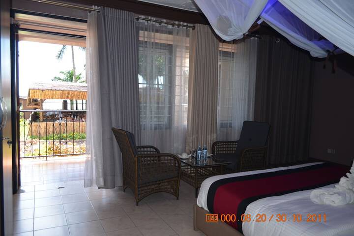 Room 5 of 72