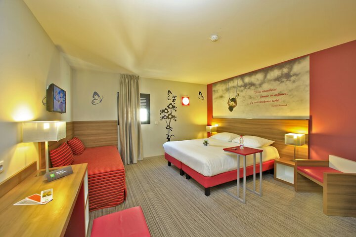 Room 2 of 45