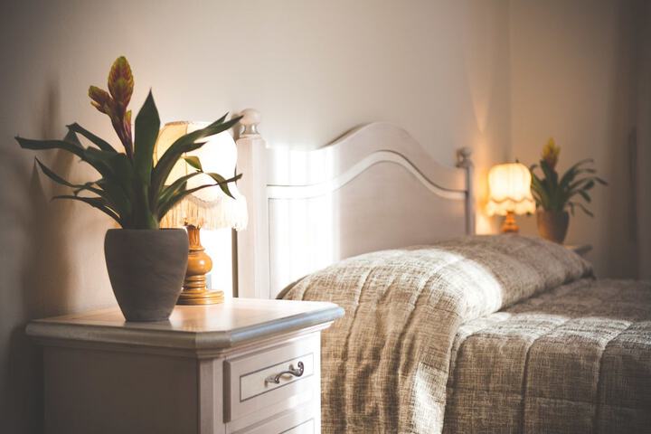 Room 8 of 20