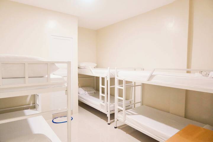 Room 12 of 70