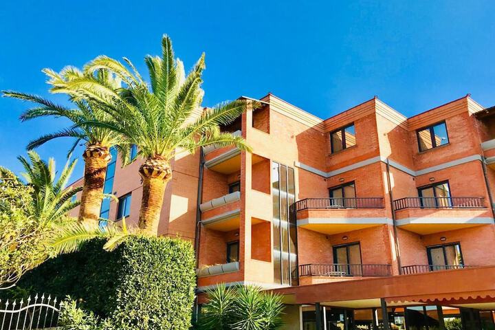 Hotel 52 of 52