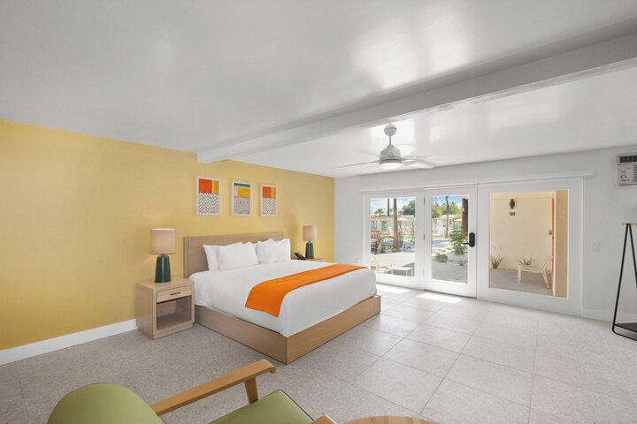 Room 10 of 87
