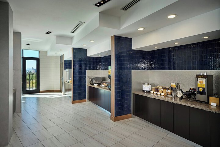 Breakfast/Coffee Service 63 of 76