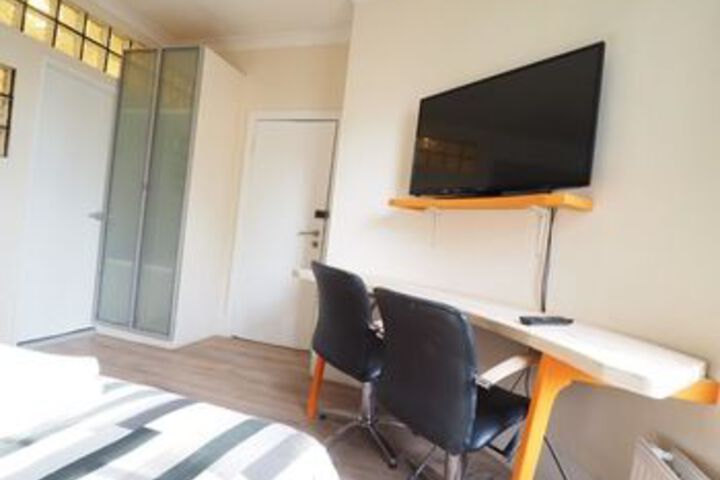 Room 20 of 96