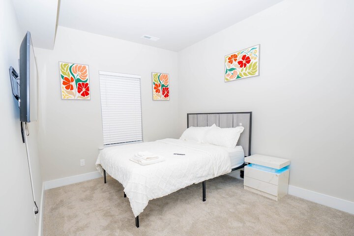 Room 5 of 29