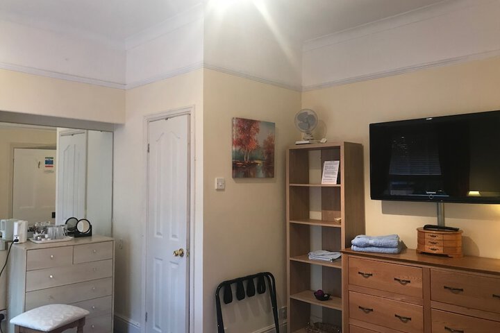Room 11 of 68