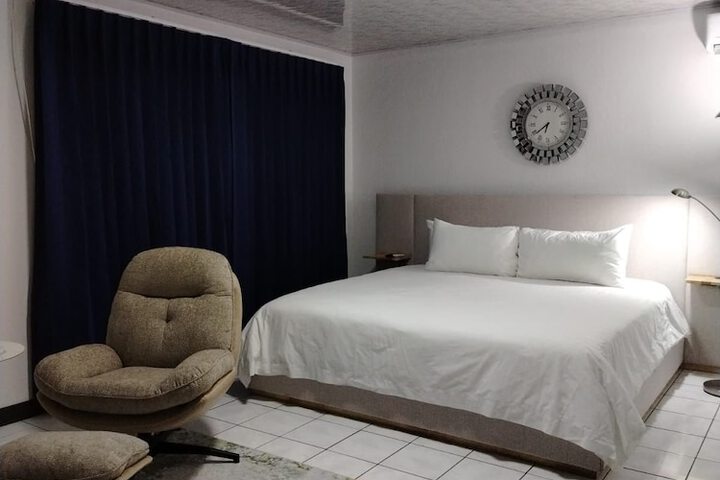 Room 11 of 46
