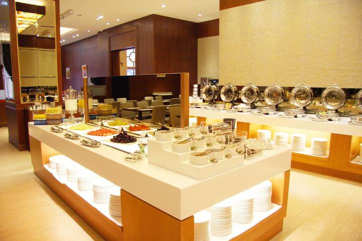 Dining 54 of 69