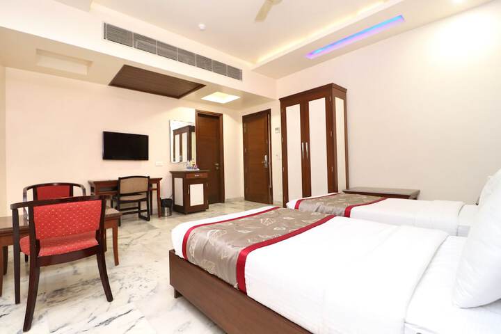 Room 42 of 288