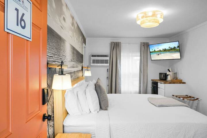 Room 18 of 94