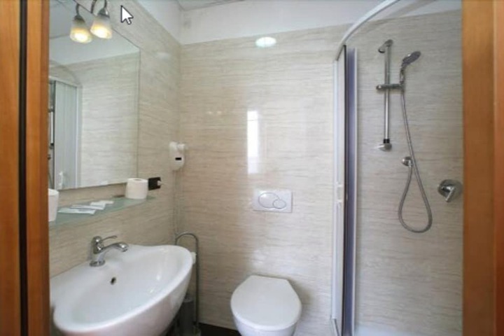 Bathroom Interior Photo