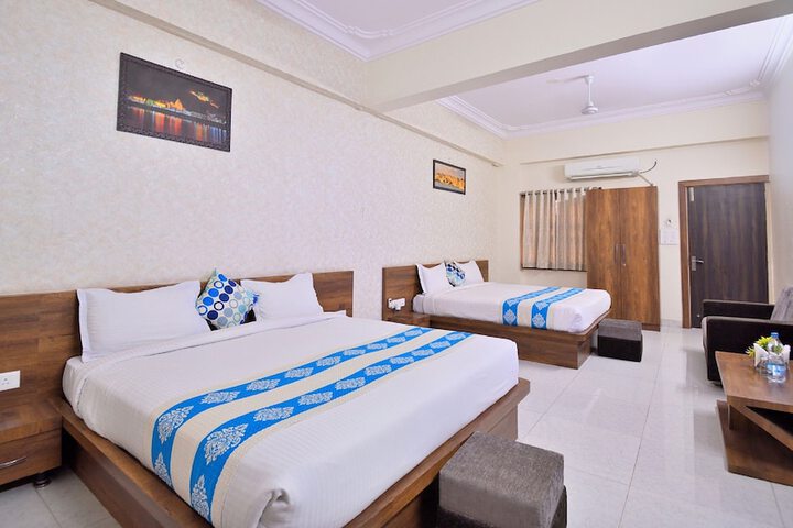 Room 6 of 25
