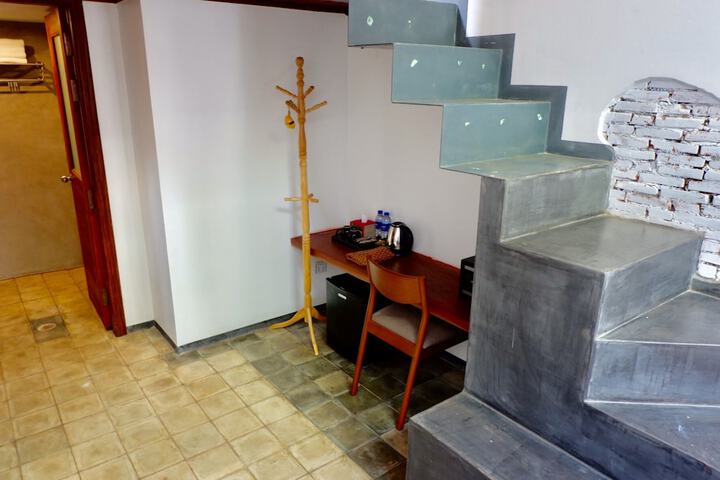 Room 26 of 43