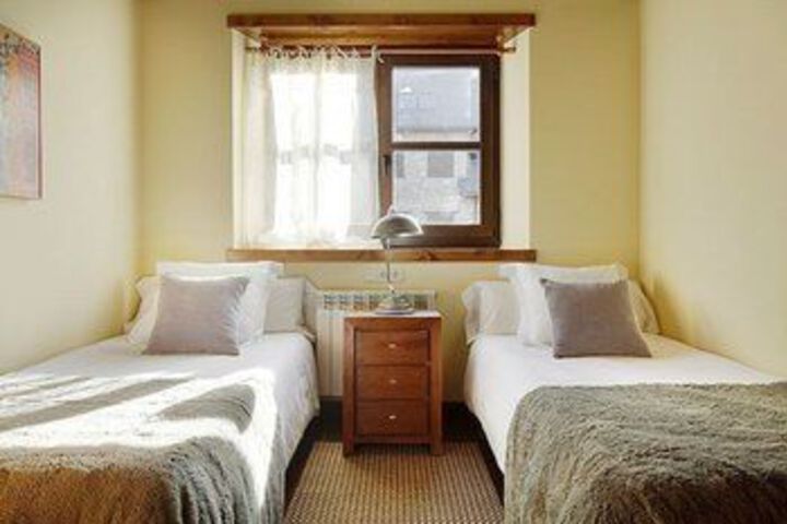 Room 10 of 19